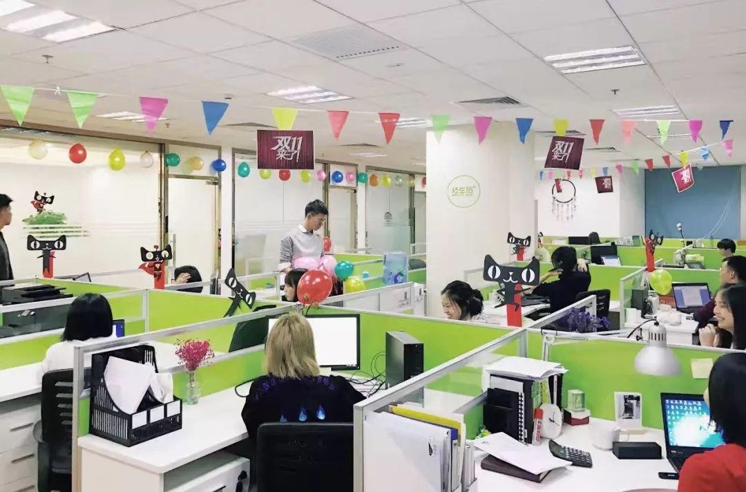 為什么別人3000字能賣1000多萬？她用5年時間，靠自學(xué)從小白逆襲成“賣貨女神”?。▋r值千萬的文案秘籍，建議收藏）
